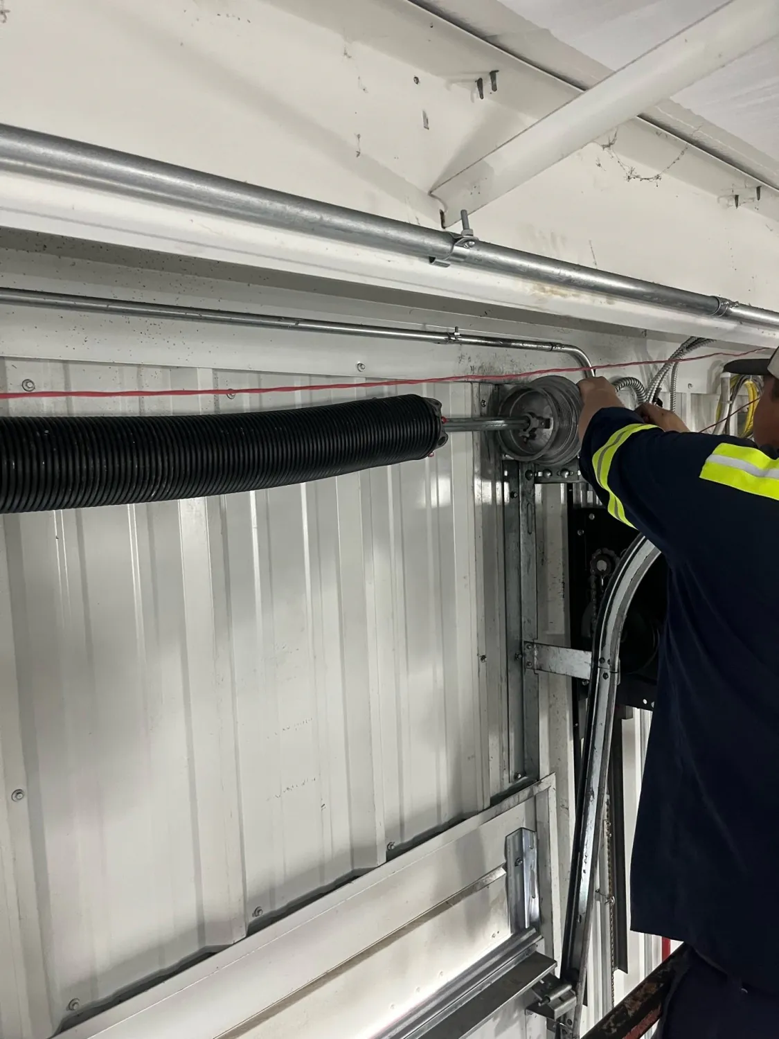 Emergency commercial door repair