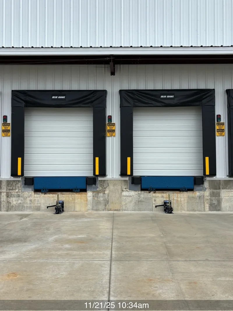 Roll-up and sectional commercial doors